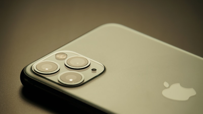 iPhoneの写真の保存先が消えた？アルバムが見つからない原因と戻し方をやさしく解説